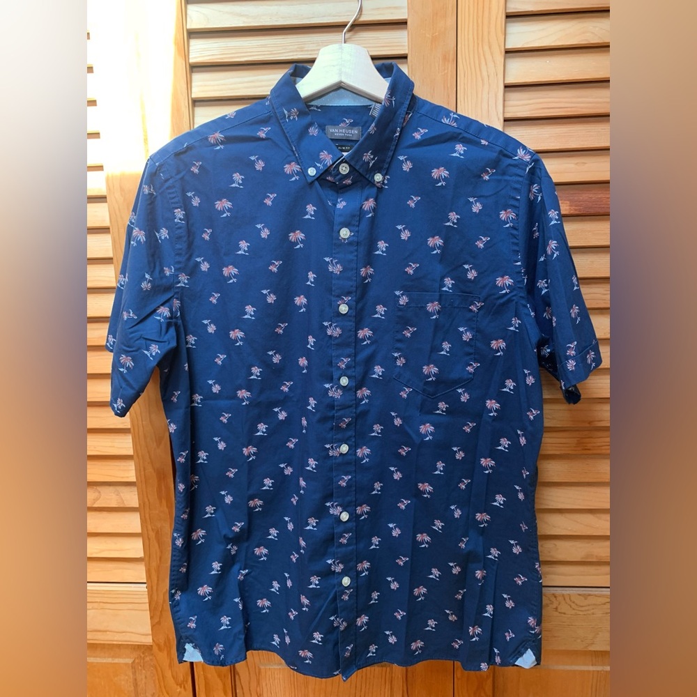 Men’s Van Heusen Never Tuck Slim Fit Short Sleeve Button Down Shirt, Size L